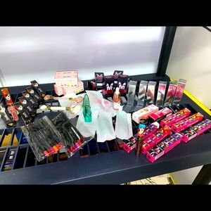Lip Stick / Balm Lot - New
